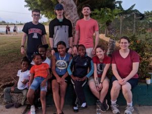 Students serving in the Dominican Republic